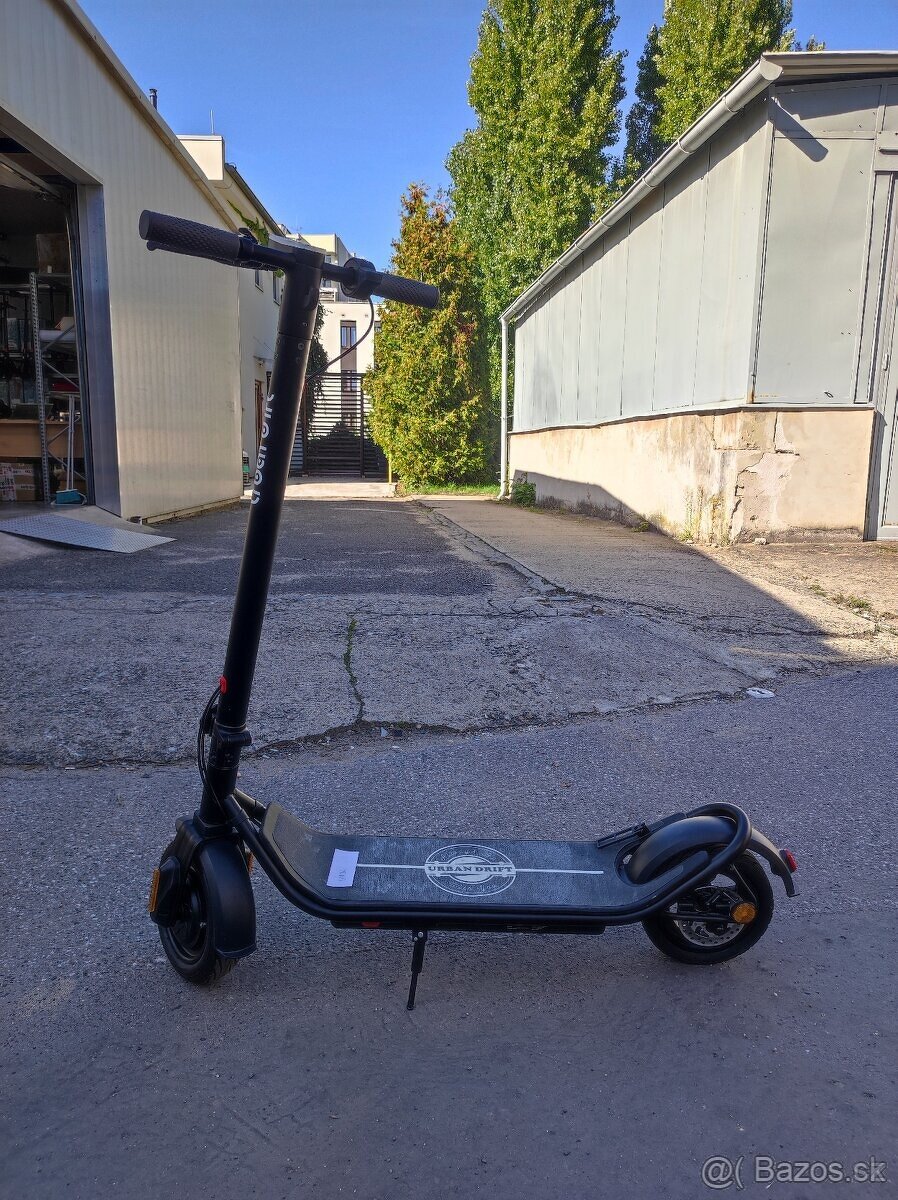 Elektrická kolobežka - Urban drift 300W