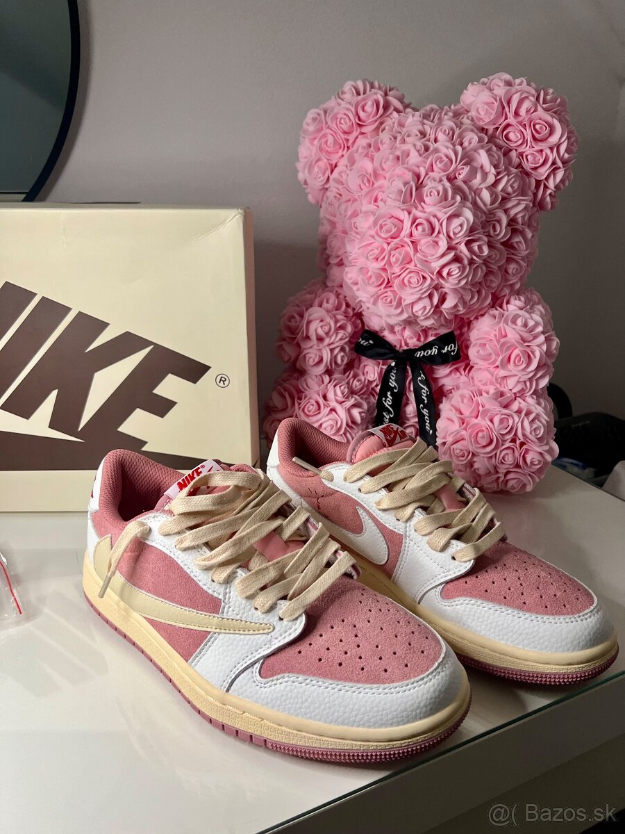 Travis Scott Air Jordan 1 Low Shy Pink,,