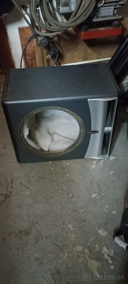Predam bednu z autosubwoofera hertz ebx 250 r