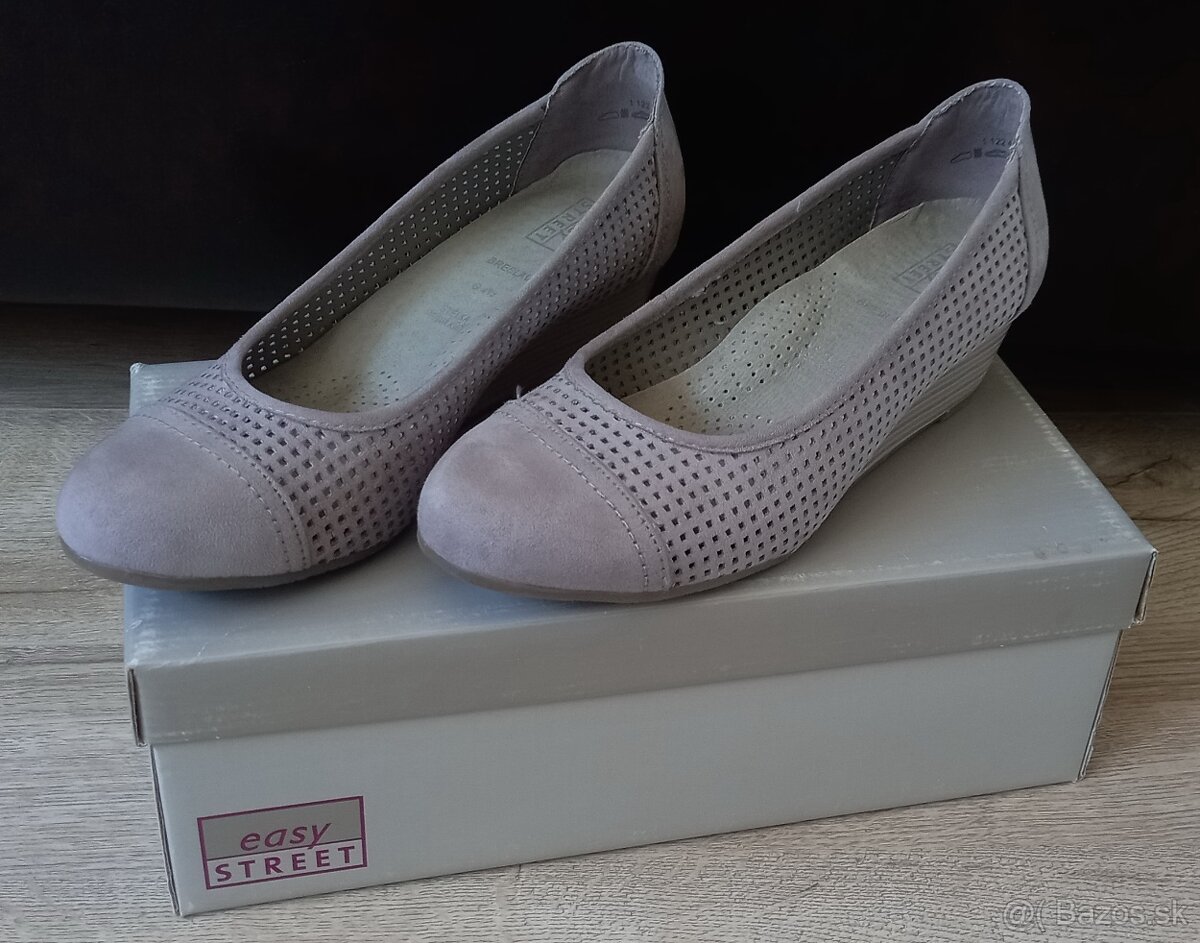 POHODLNÉ LODIČKY NA PLATFORME