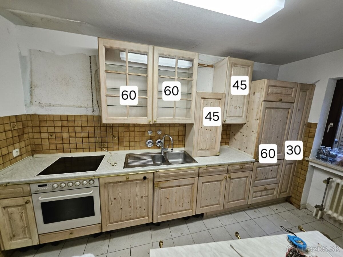 Masívna kuchynská linka z Nemecka so spotrebičmi