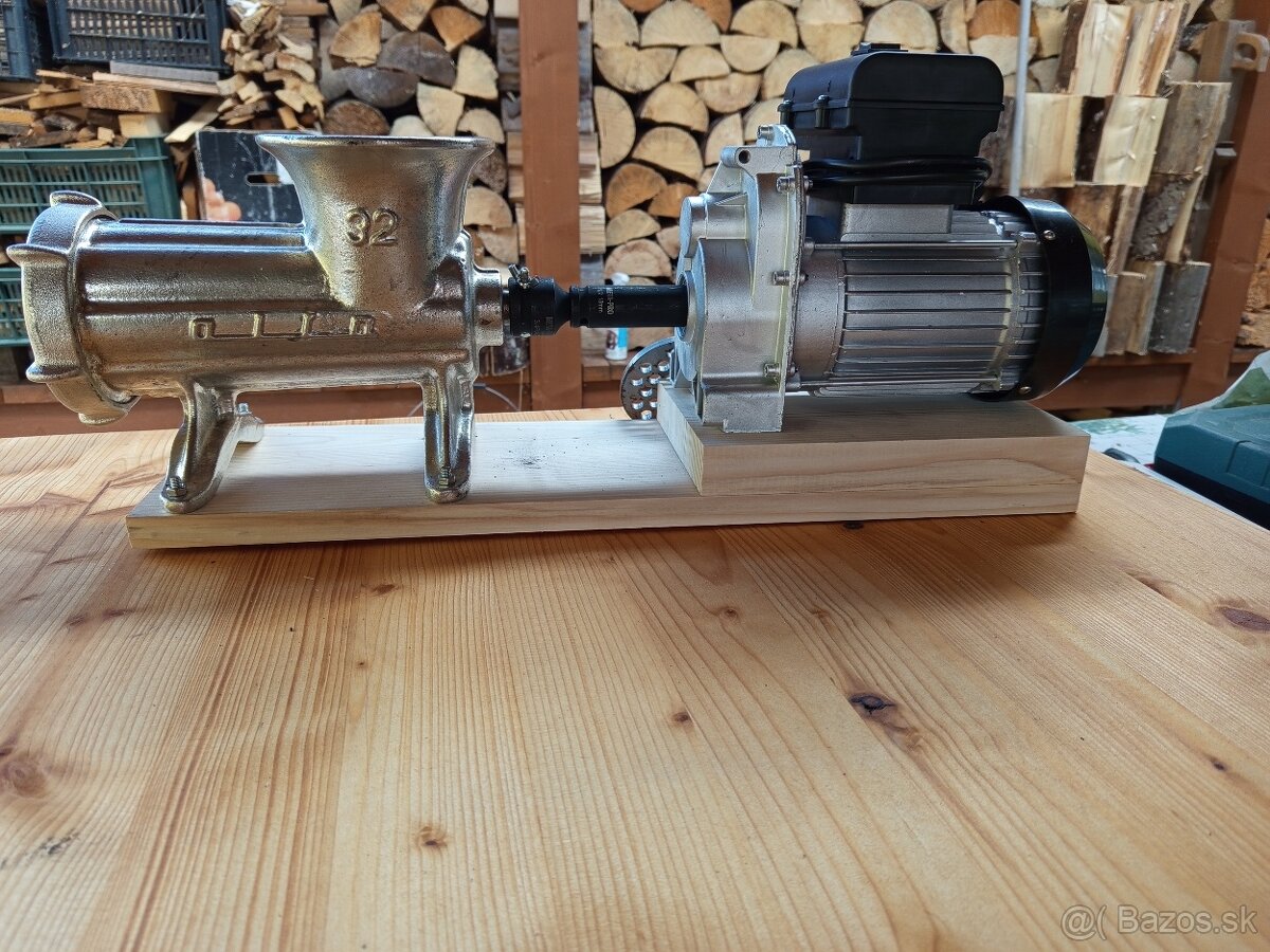 Elektrický mlynec 32