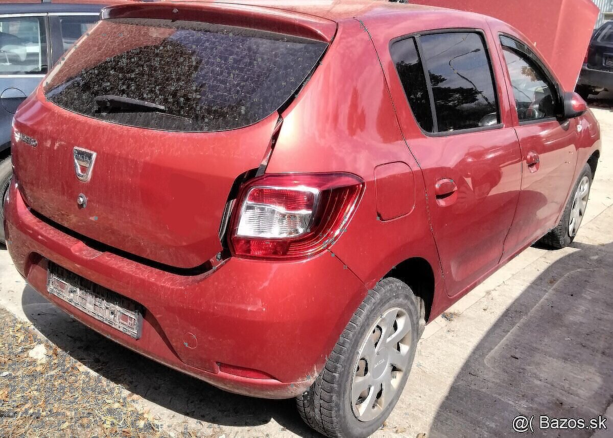 DACIA SANDERO 1.2 2014 predám MOTOR D4F F7, DVERE, MOTOR D4F