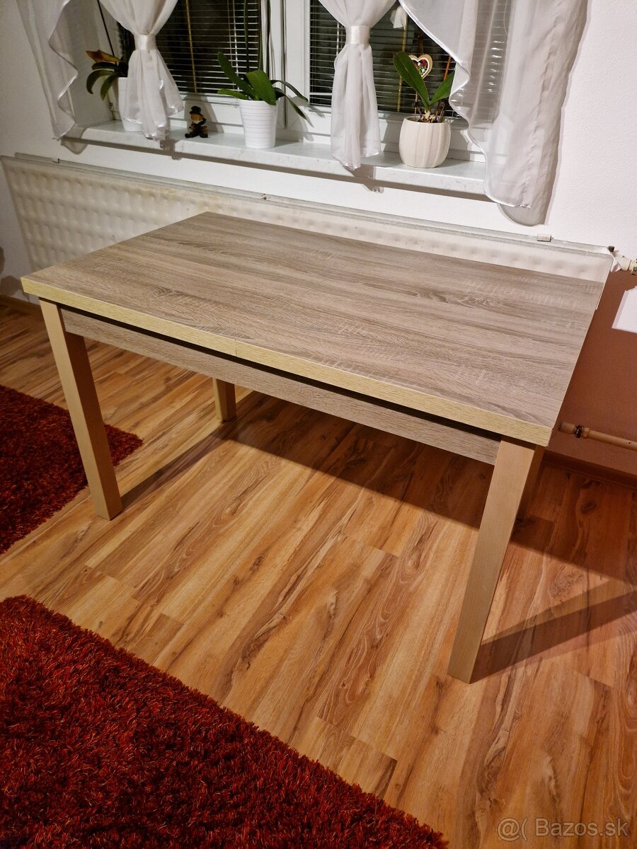 Predám kuchynský stôl