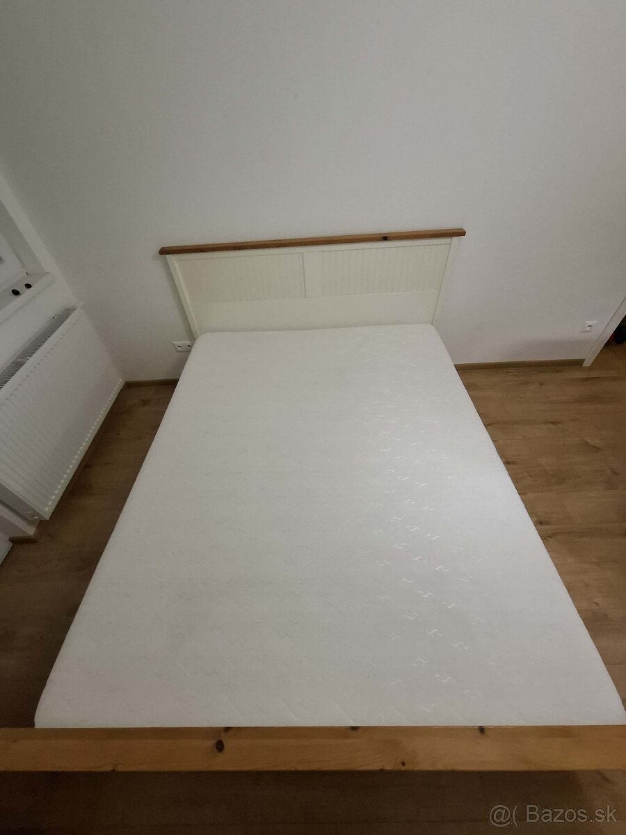 Hemnes Ikea 160x200 s matracom a roštom