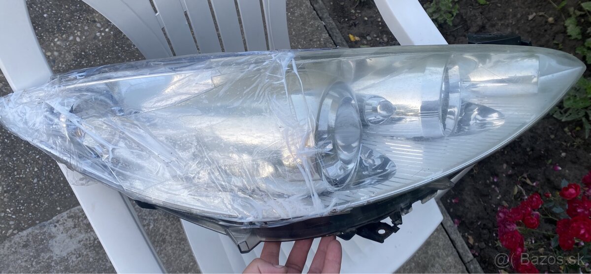 Predam/vymením vnútorný diel natáčaciejo xenónu P308