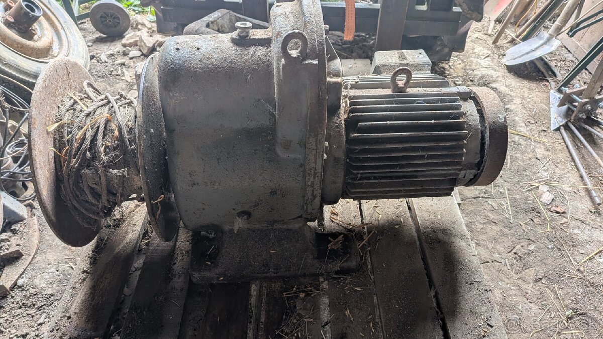 Predam el. motor s navijakom