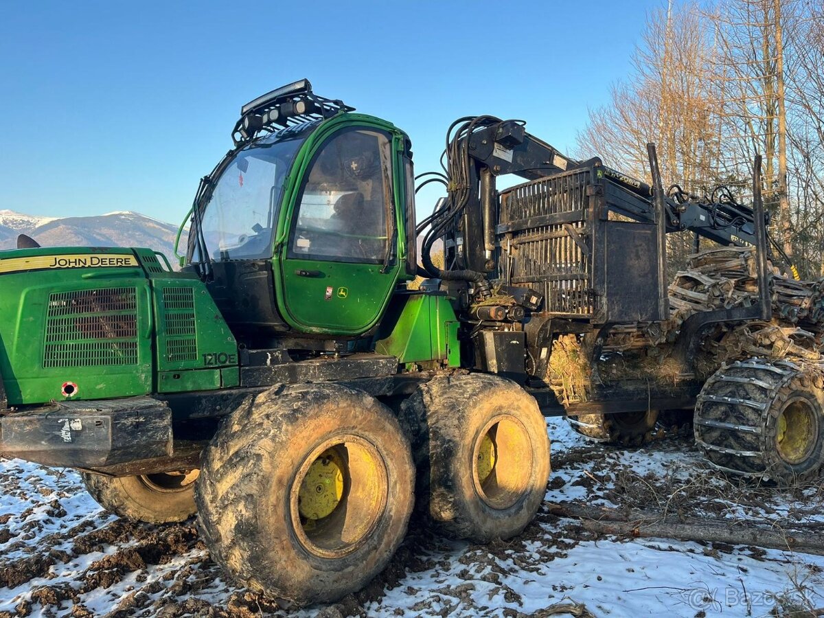 John Deere 1510E