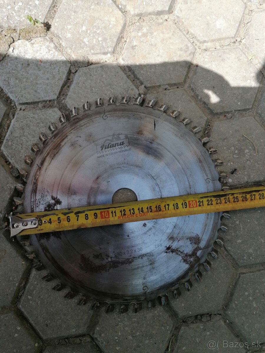 Elektromotor a pílové kotúče