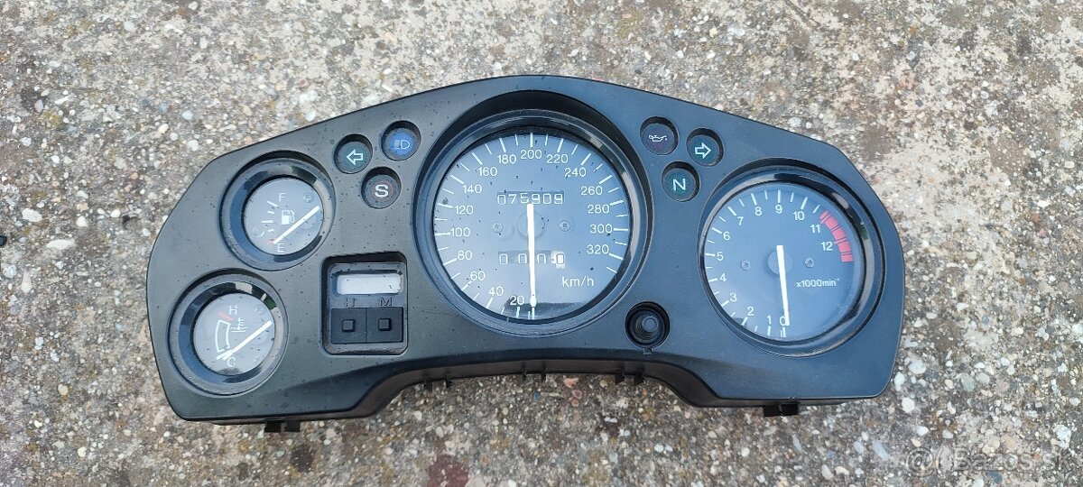 Budiky cbr 1100 xx