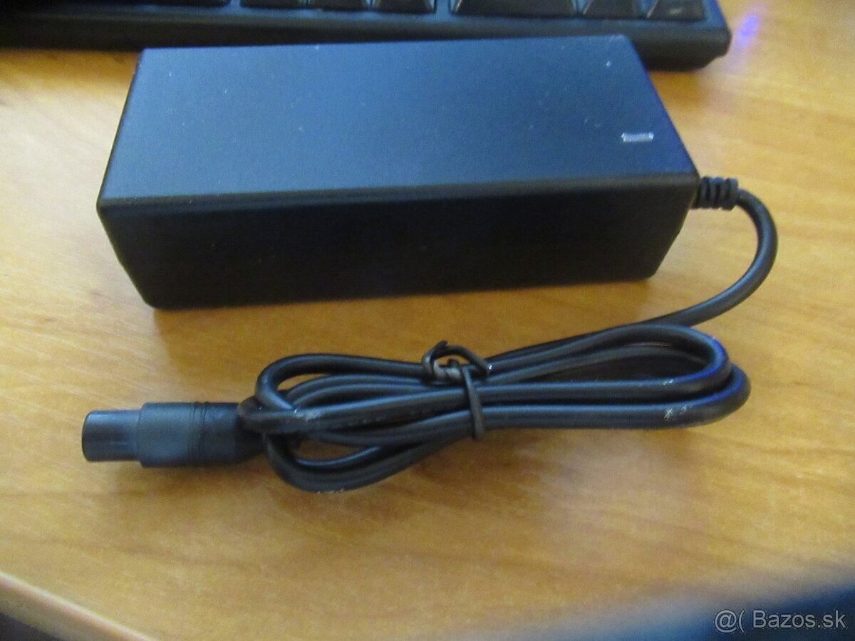 Nabijačka 36V (42V) pre hoverboard 3pin