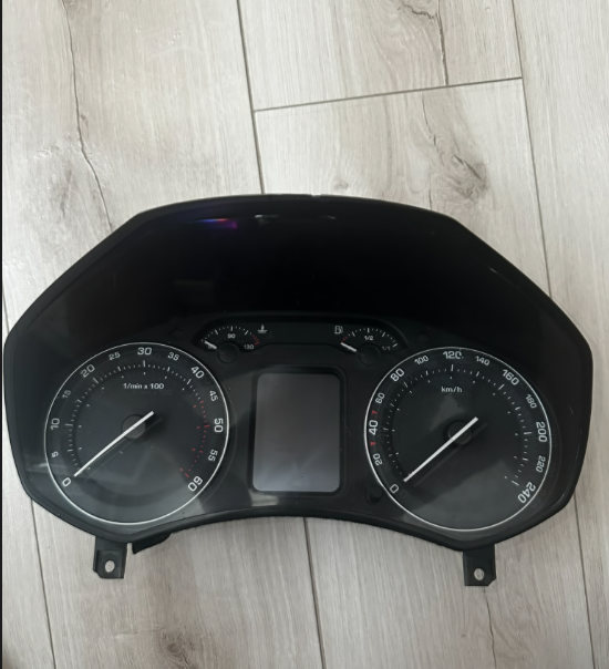 Octavia 2 Maxidot budiky