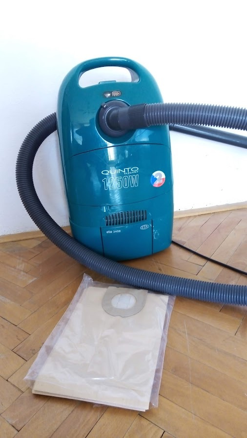 Vysávač ETA - 3408 Quinto