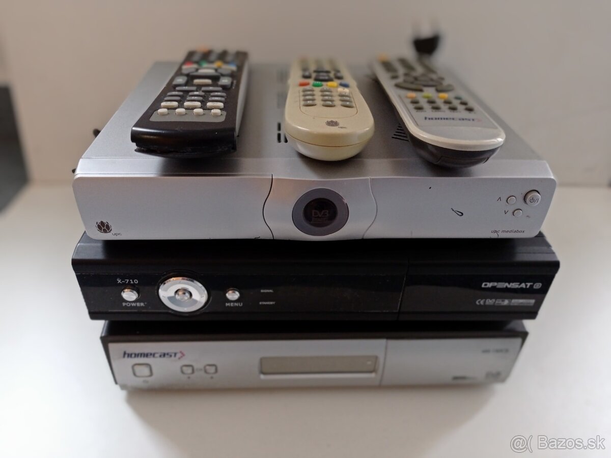 3 prijímače satelitnej televízie s DO