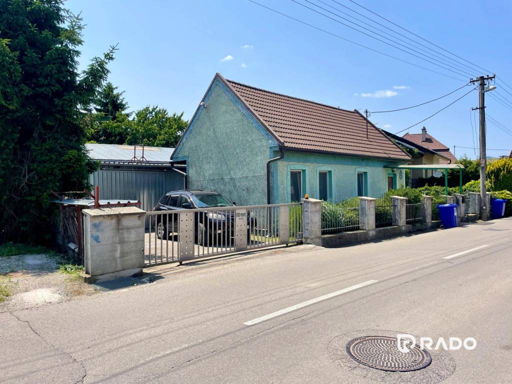 RADO | Na predaj rodinný dom s podnikateľským potenciálom, T