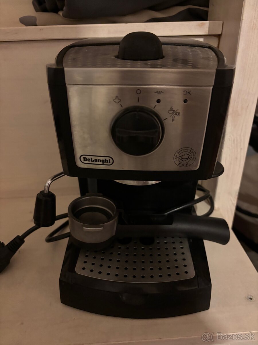 Kavovar delonghi EC155