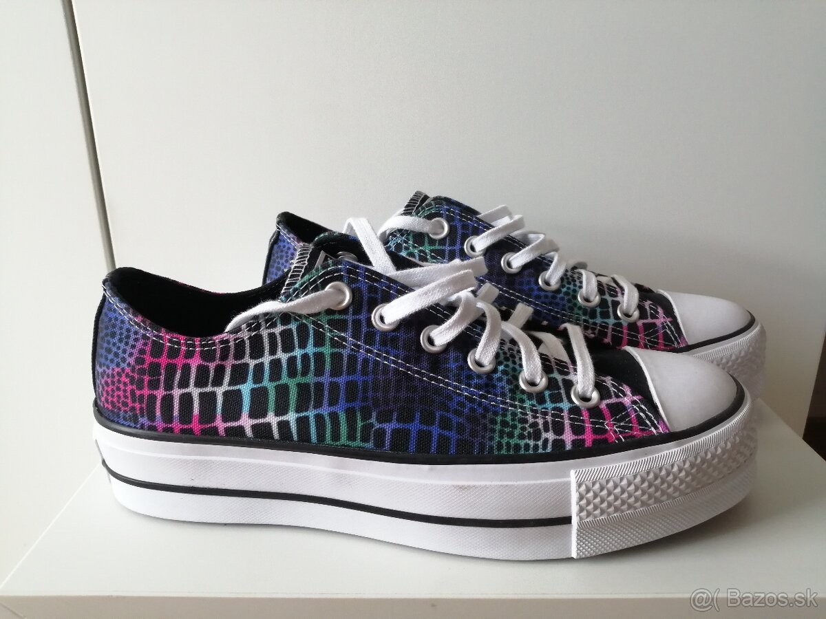 CONVERSE farebné