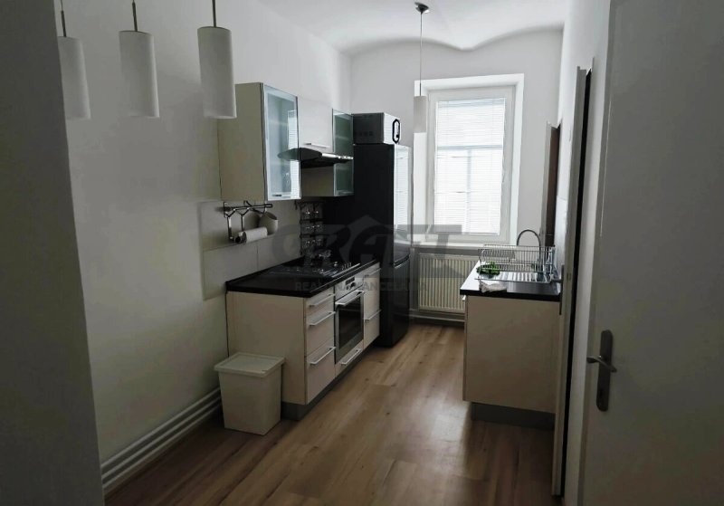 Na prenájom slnečný 1-izb. byt Osadná ul. - Nové Mesto