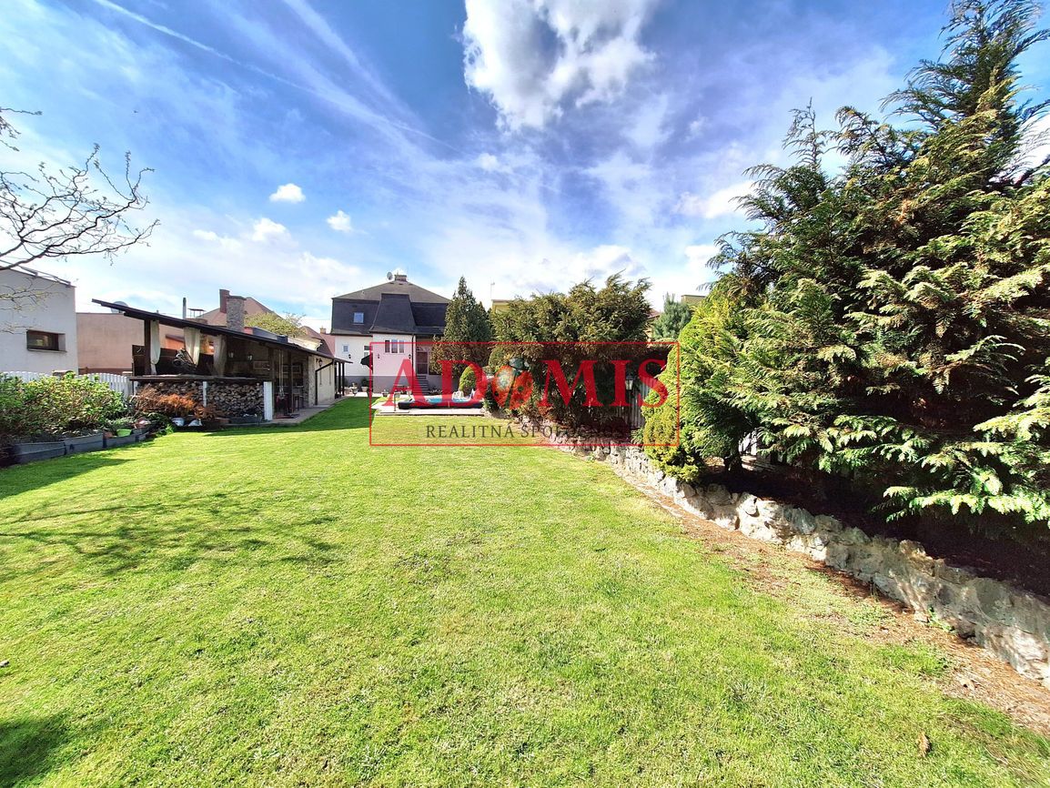 ADOMIS - Predáme rodinný dom Moravská ul. Košice,garáž,bazén