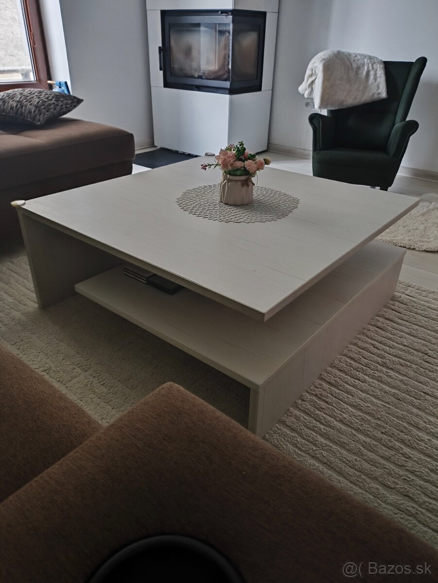 Konferenčný stolík