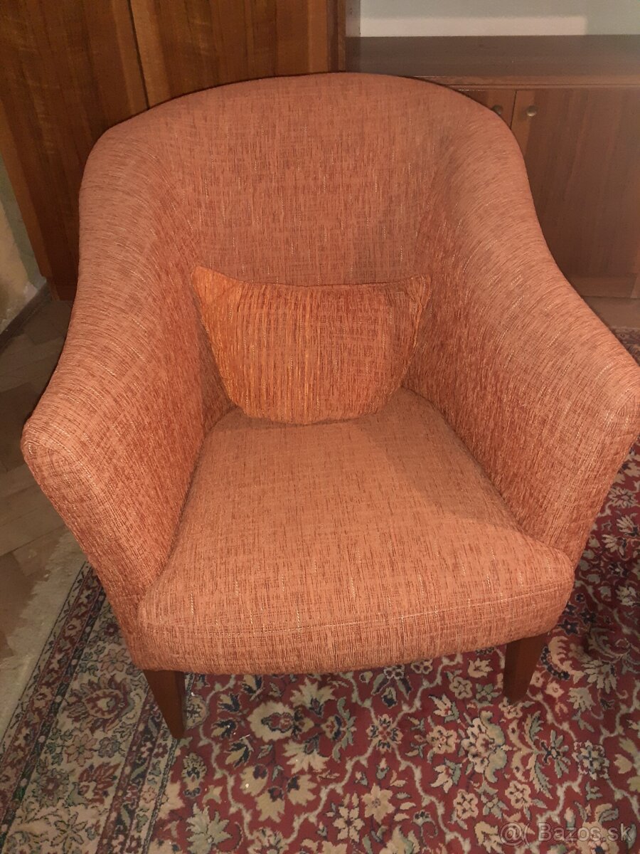 Predám 2 ks retro kresiel tehlovej farby, zn. Fibes