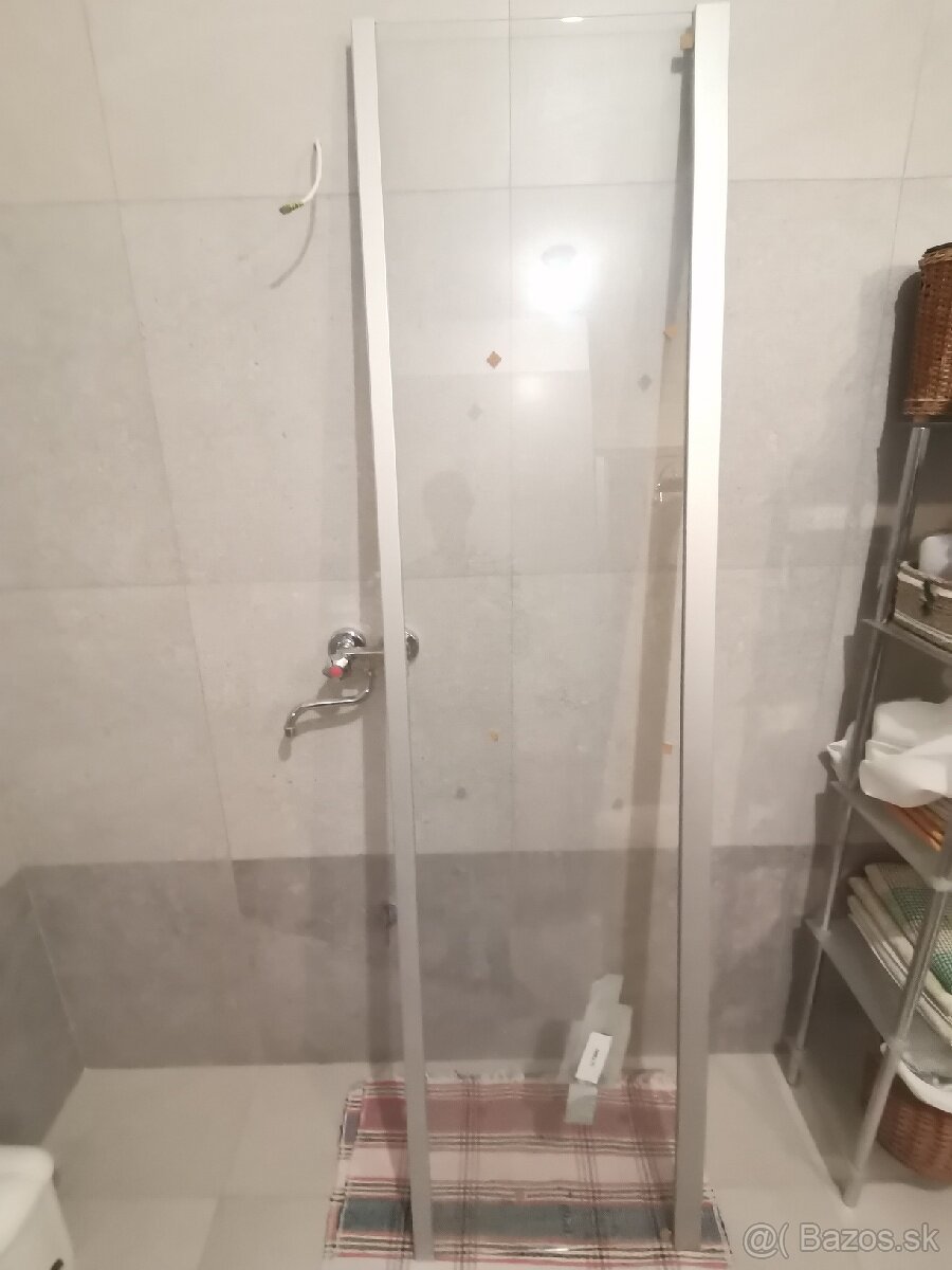 Sklo sprcha