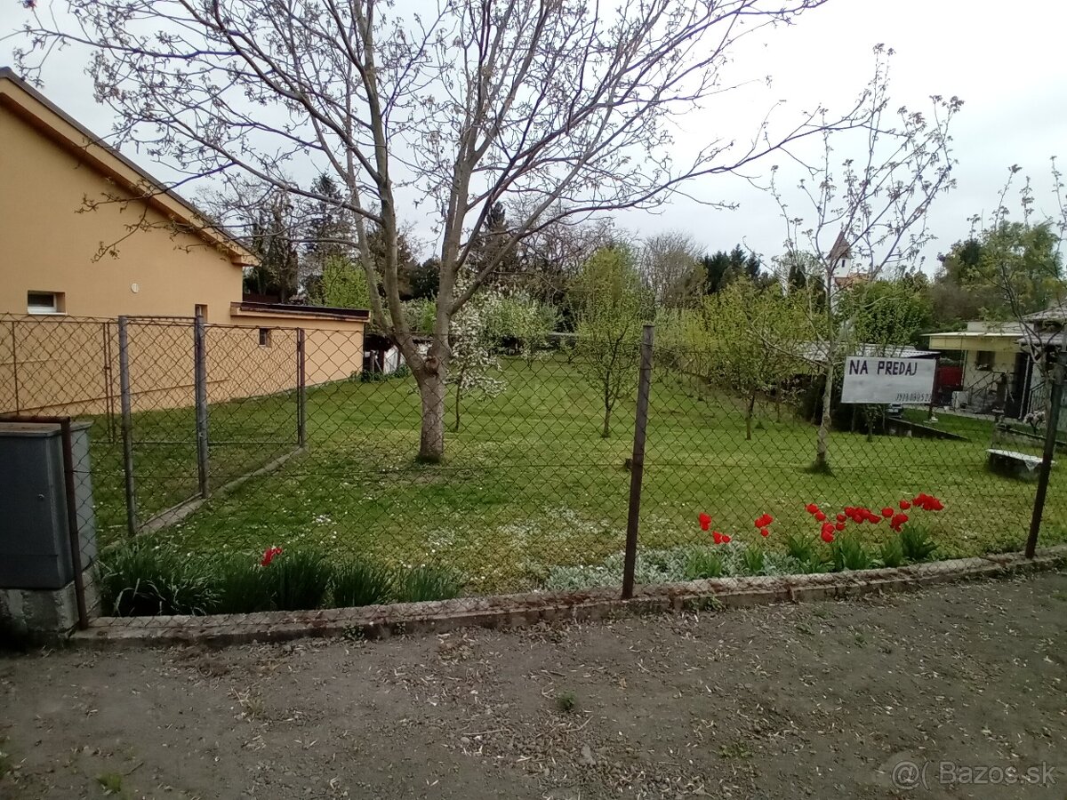 Stavebný pozemok, záhrada Malé Dvorníky