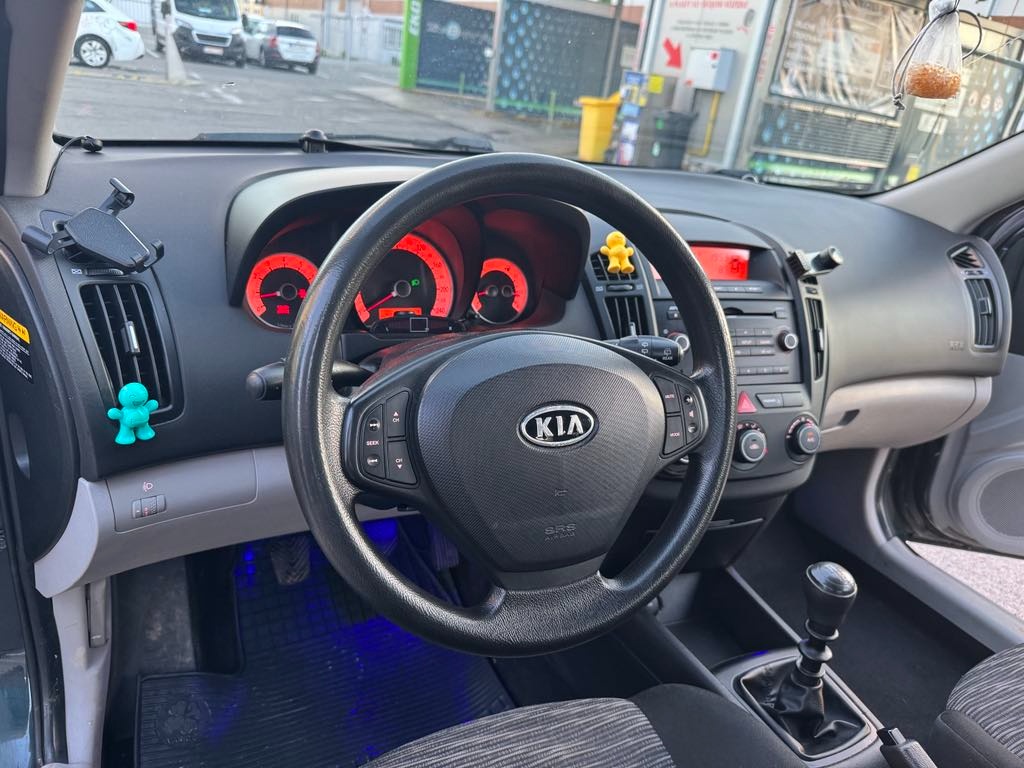 Kia ceed 1.4 77kw 2008