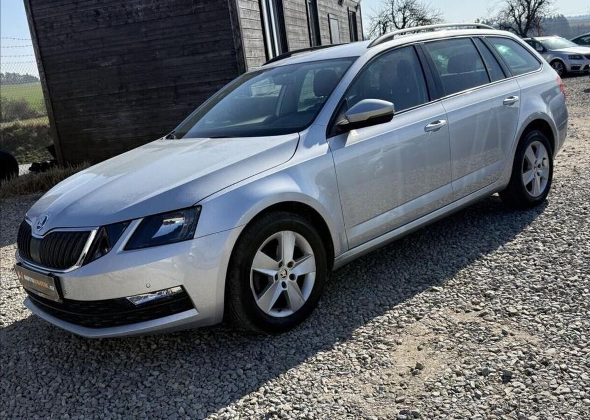 Škoda Octavia 1,6 TDI 85kW DSG Style Combi nafta automat