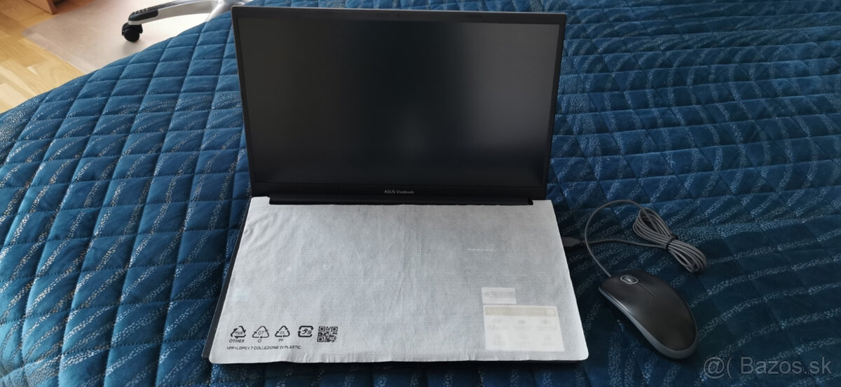 ASUS Vivobook X1504ZA – takmer nový notebook