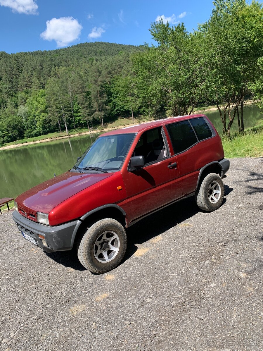 Nissan terrano
