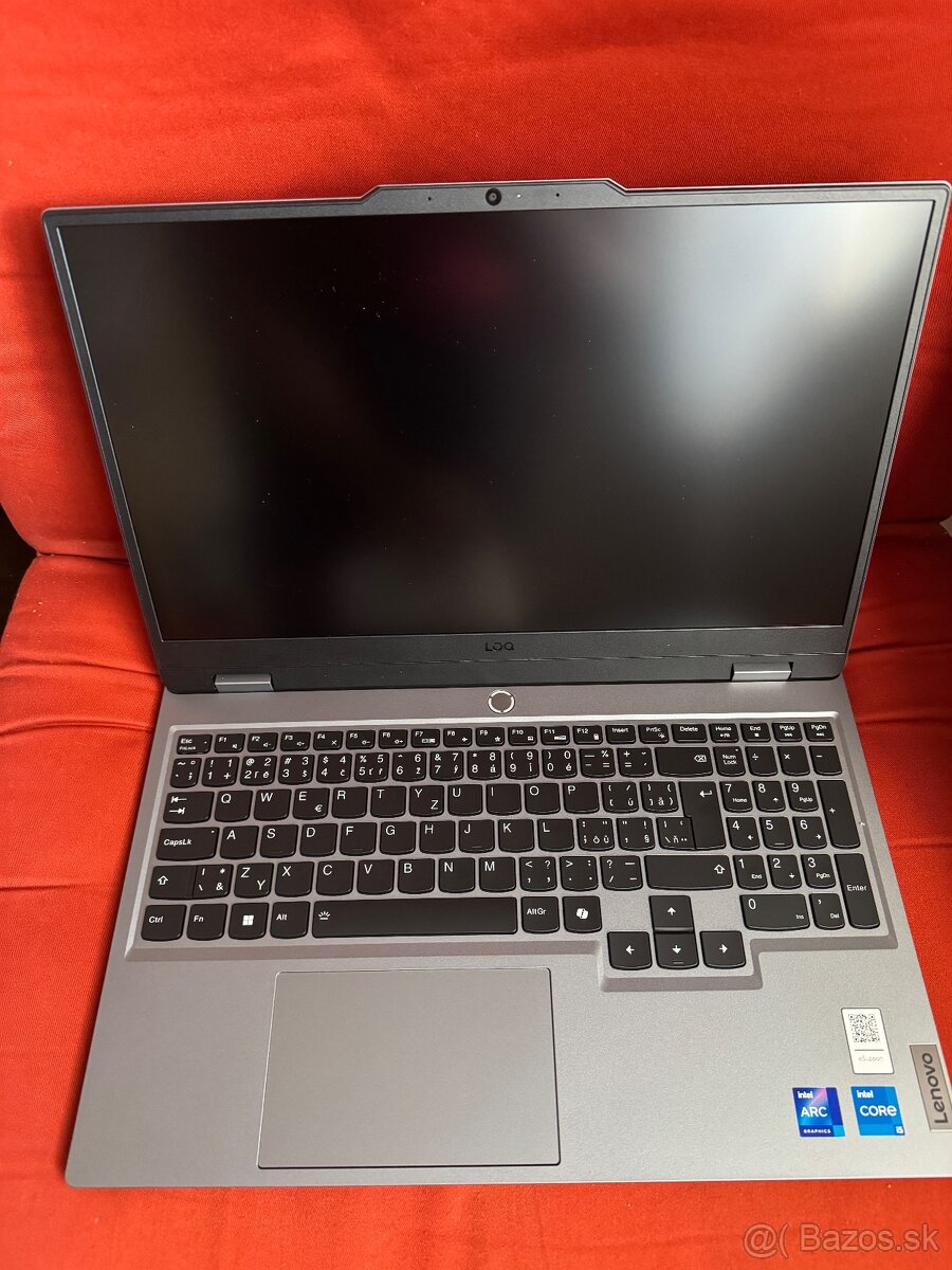 Lenovo LOQ 15IAX9I Luna Grey - nový 3 roky záruka