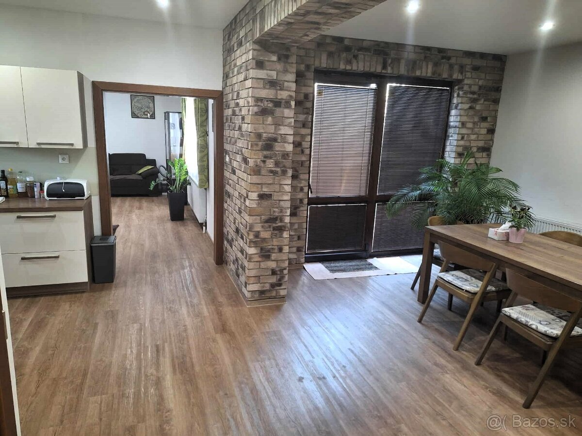 Predaj, rodinný dom v Nových Zámkoch