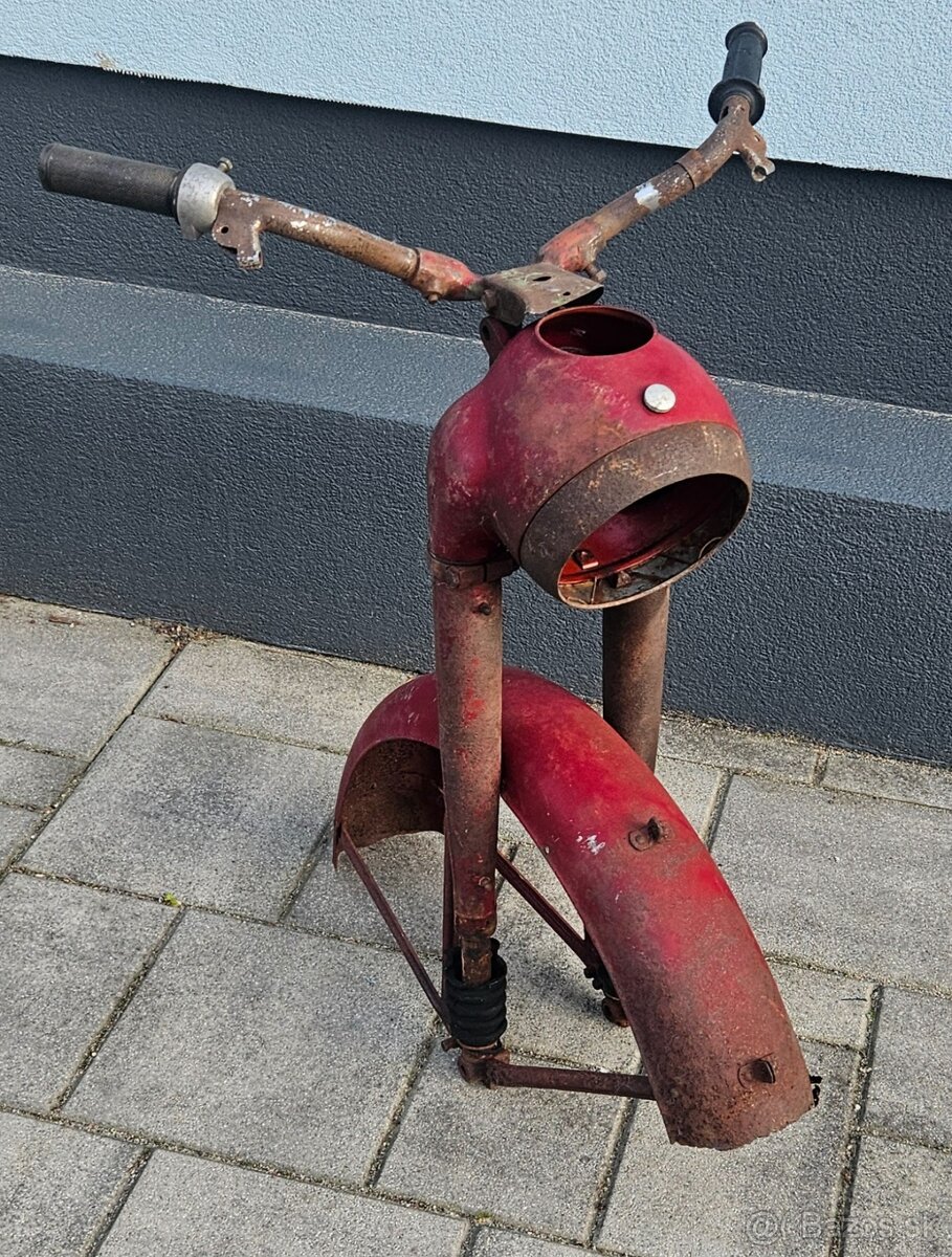 Predná časť Jawa Perak