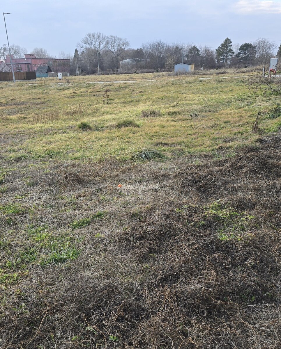 Pinky Real - Stavebný pozemok pre váš vysnívaný dom v Šali