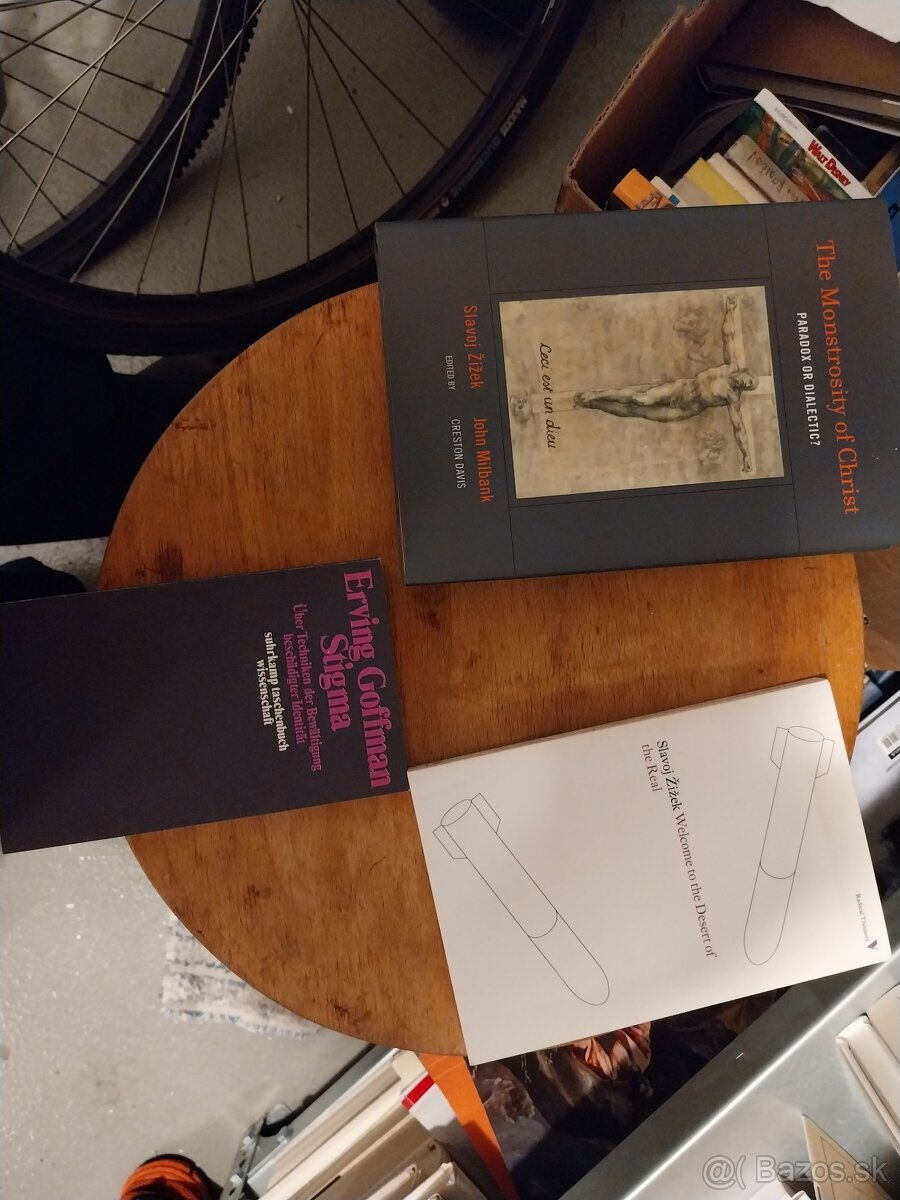 Harari Homo deus a iné knihy v angličtine od filozofov