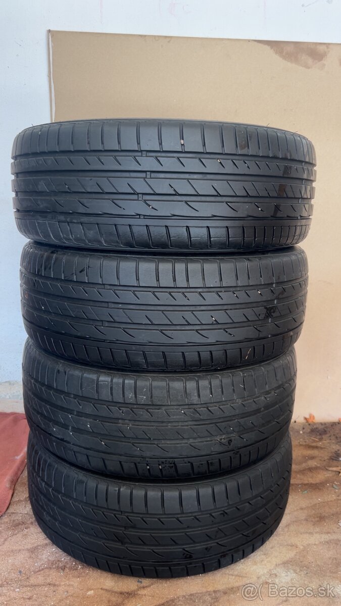 205/45 R17
