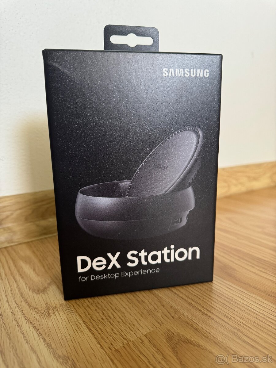 SAMSUNG DeX Station nabíjacia stanica pre Galaxy S8/8+