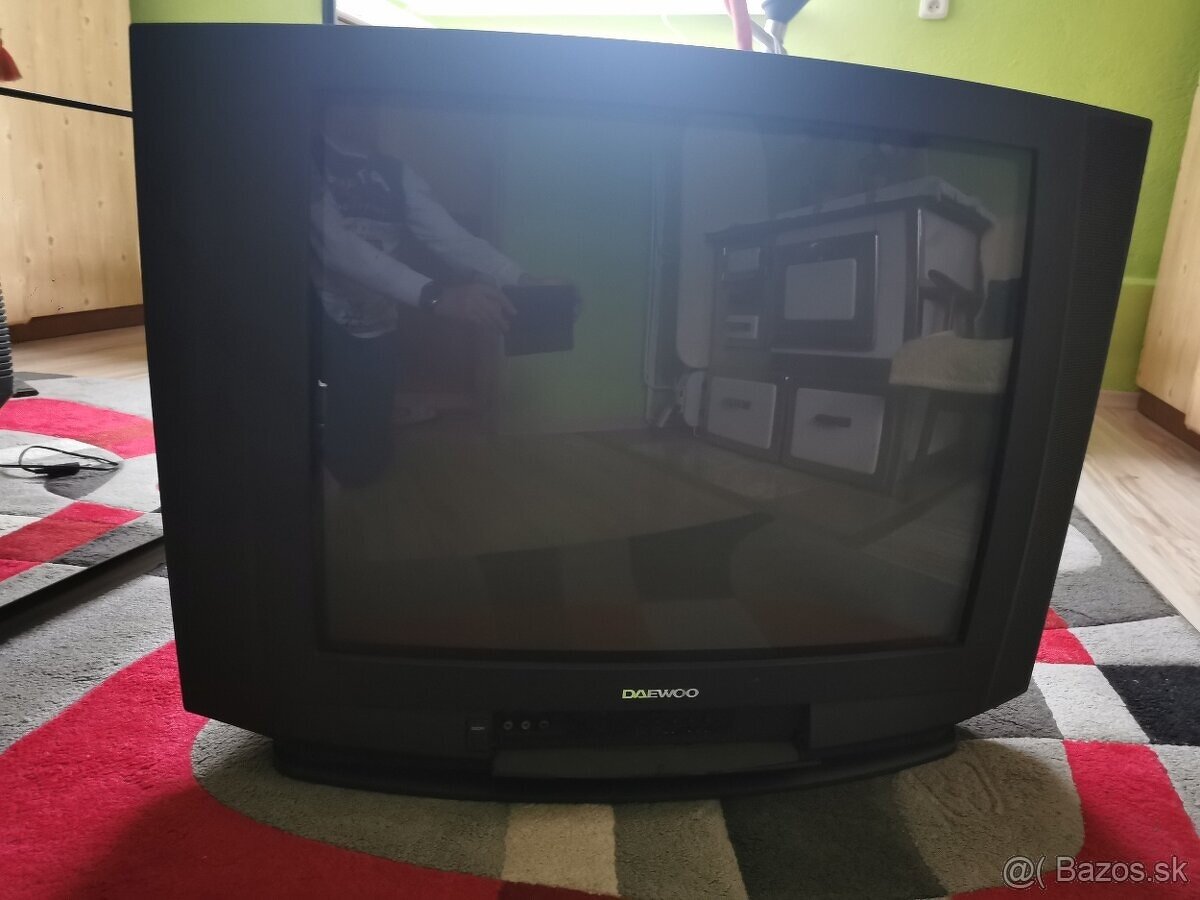 televizor farebný