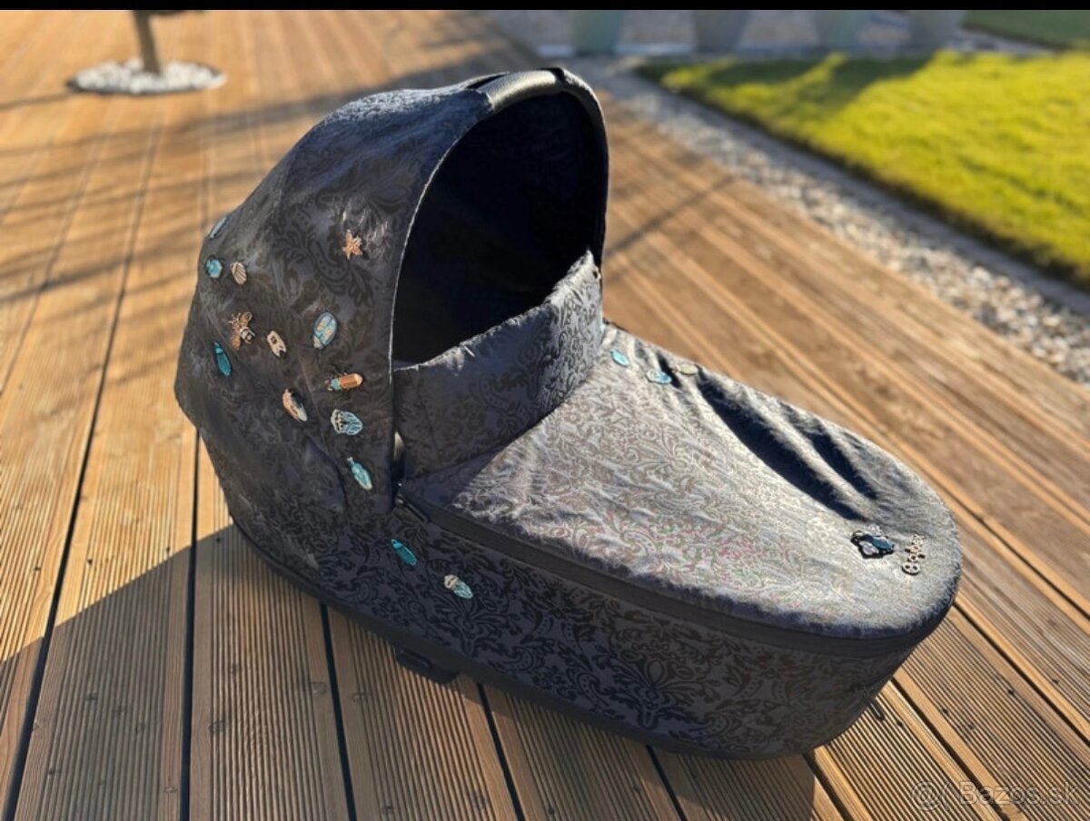 Cybex priam lux carry cot jewels of nature