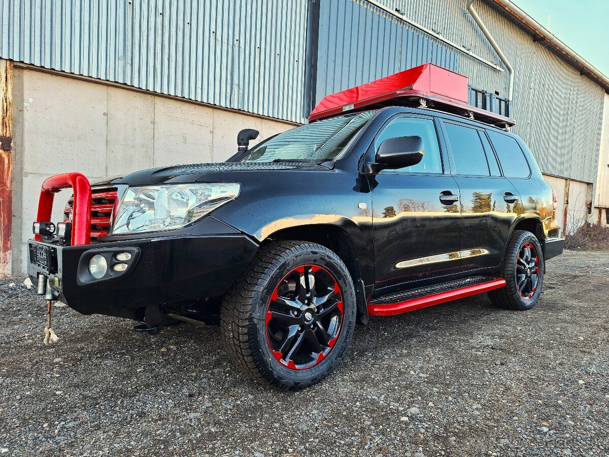 Toyota Land Cruiser 200 4.5 V8 D-4D