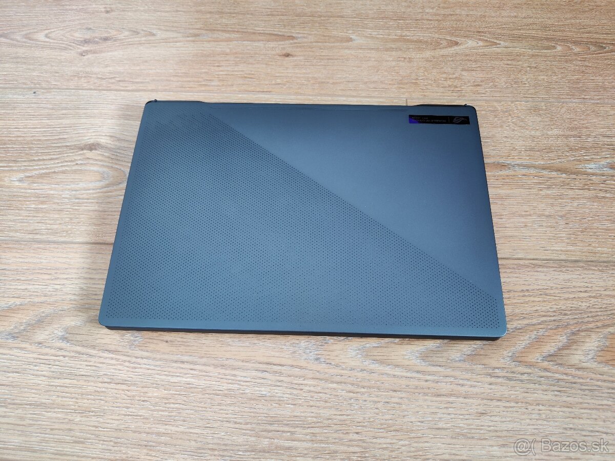 Predám herný notebook ASUS ROG Zephyrus G15 GA503RM-HB148