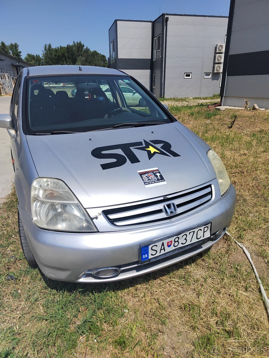 Honda stream 2l 7miestne