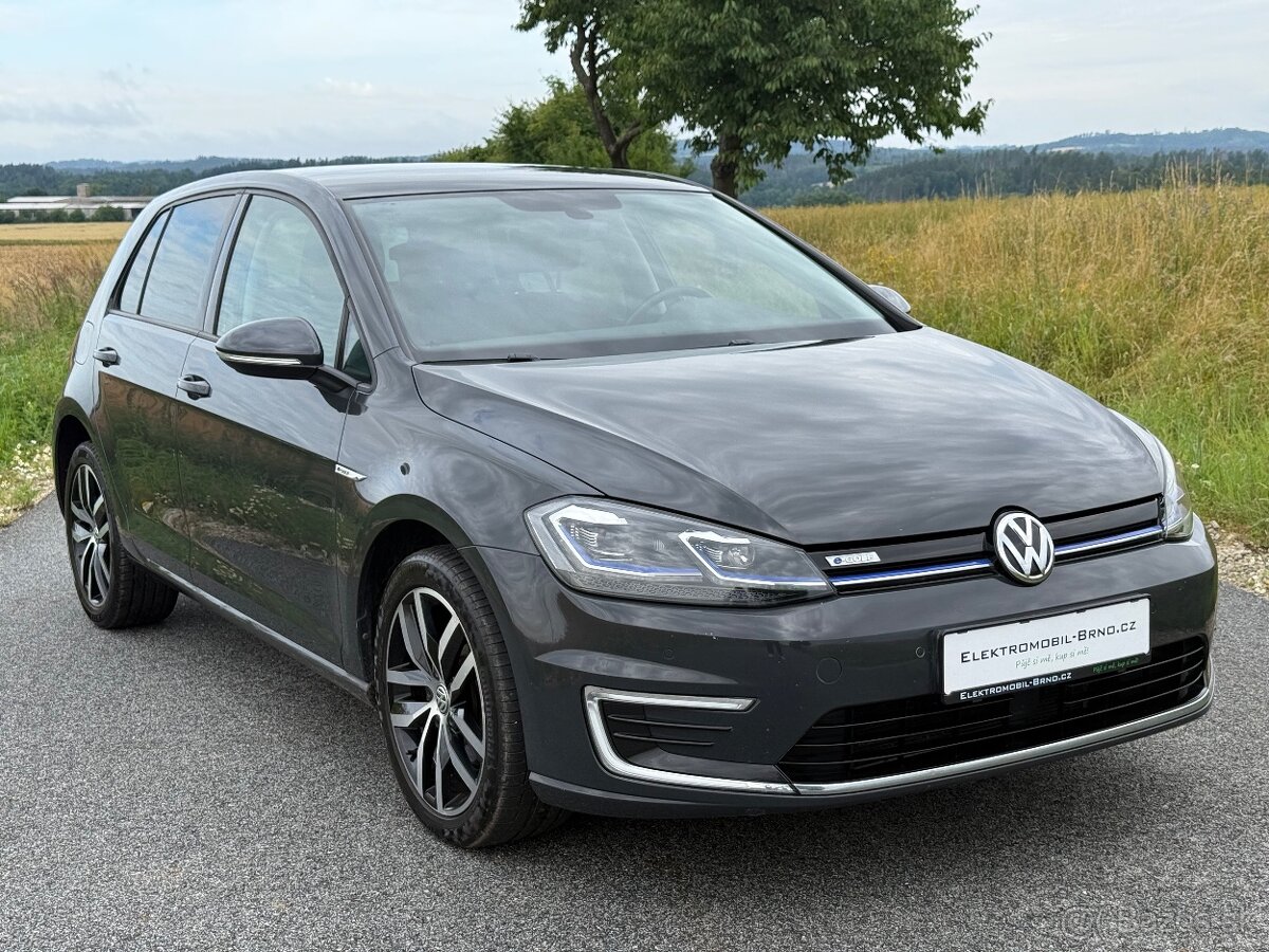 Volkswagen e-Golf, 36kWh,SoH 93%,CCS,NAVI, s DPH 14 244,-