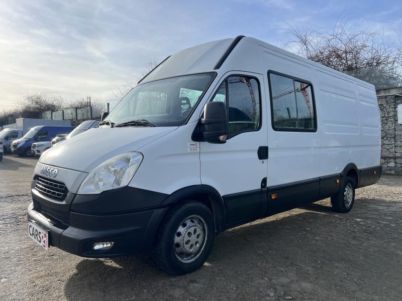 Prodám 2.3HPT. 93kw. 35S13. 6 míst.Tažné zař.: 3.500kg.
