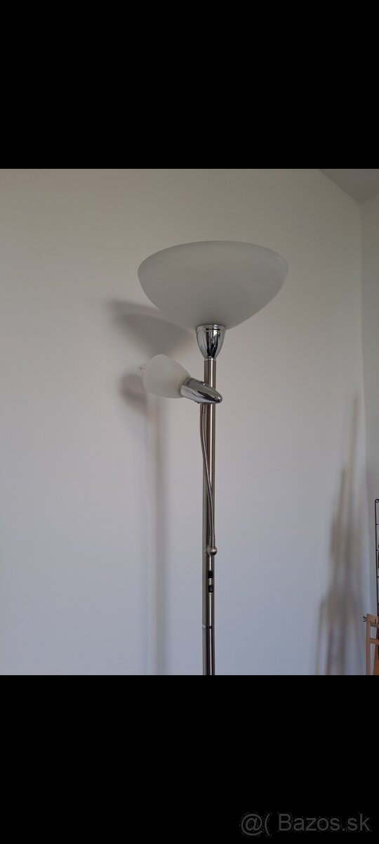 Nastaviteľná stojaca lampa - 100% stav