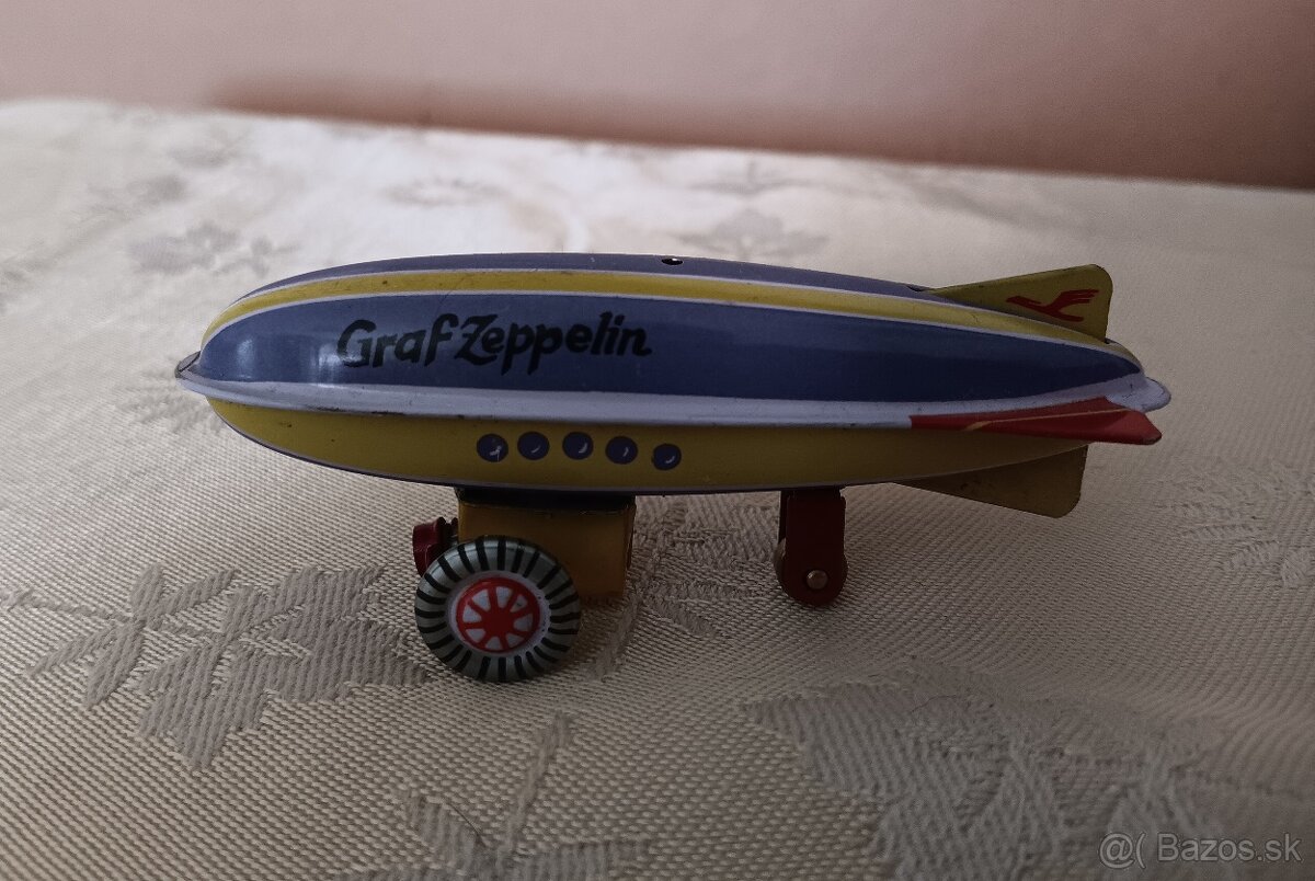 Stará plechová hračka - Zeppelin
