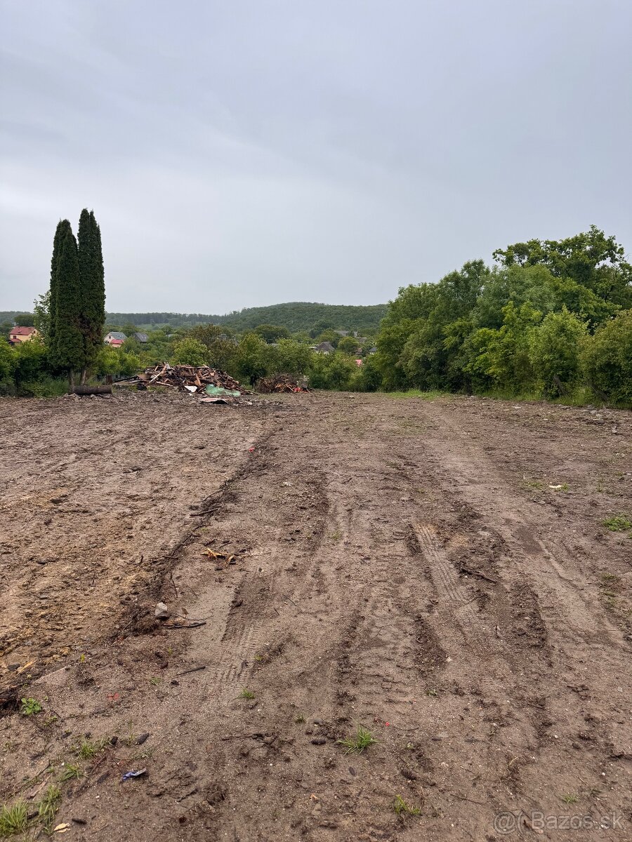 Stavebný pozemok 15A + cesta