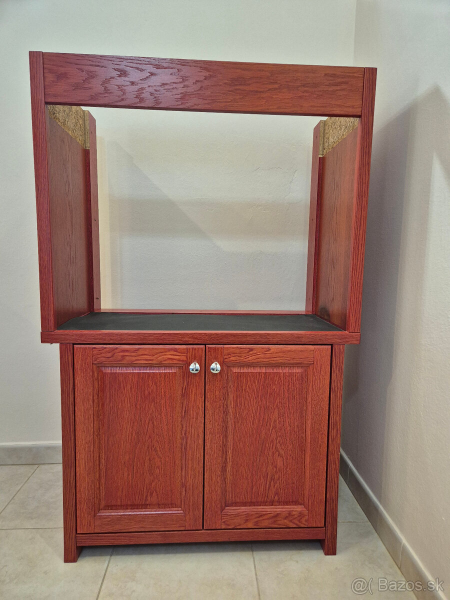 Predám skrinku pod akvárium