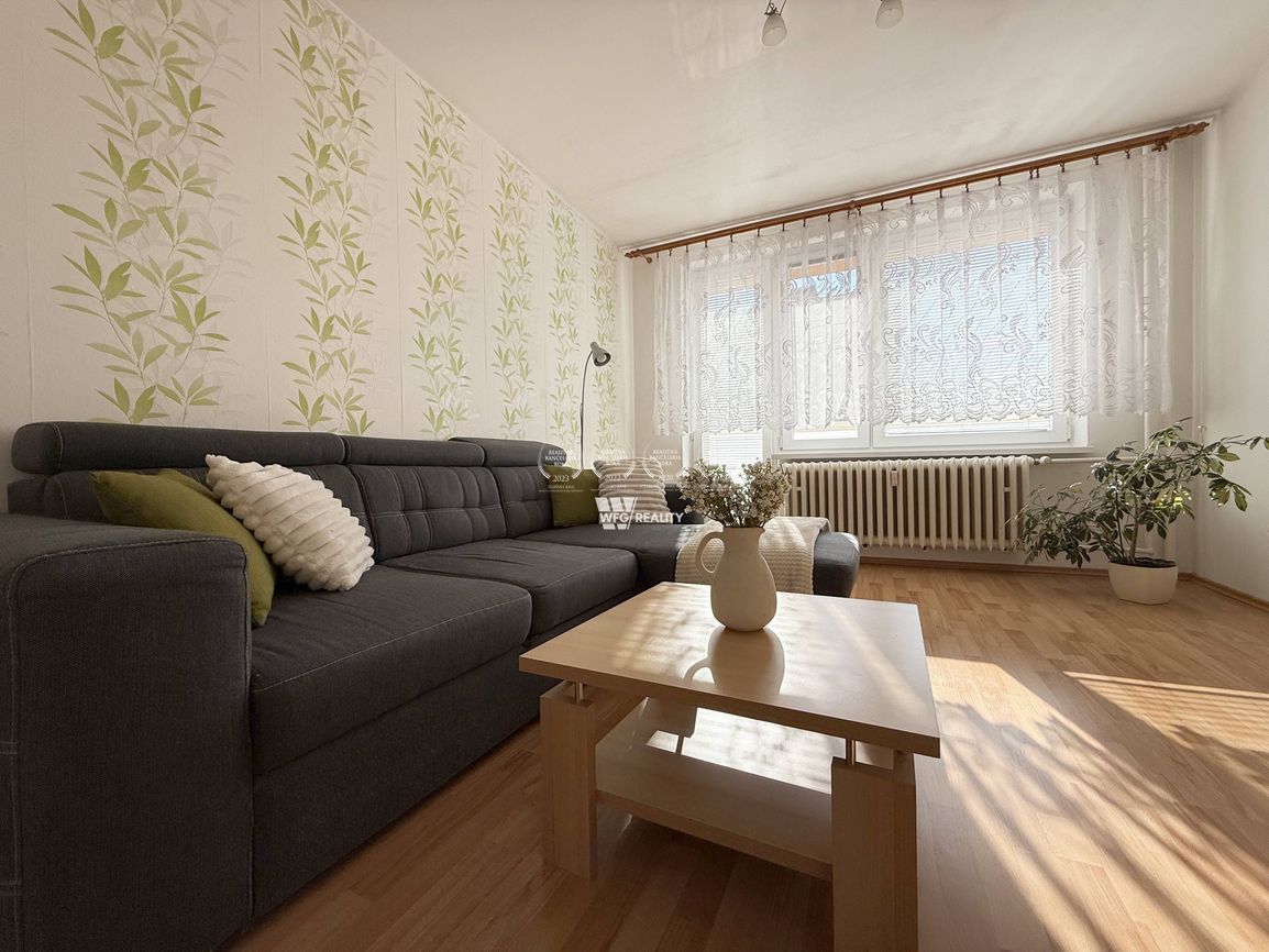 REZERVOVANÉ Na predaj slnečný 3-izbový byt s balkónom na Hli